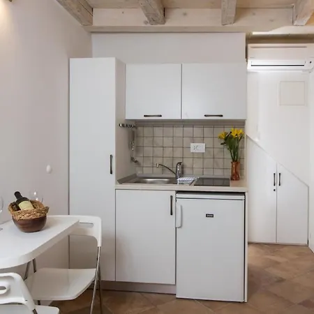 Bottega 3* دوبروفينك