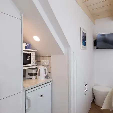 Bottega 3* دوبروفينك