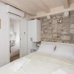 Bottega 3*