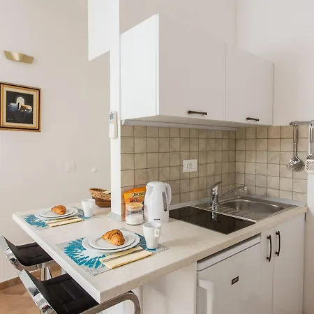 Bottega Guest house 3*